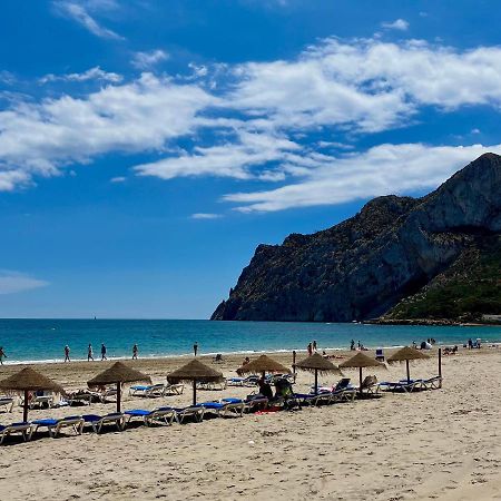 Modern Apartment On The Beach With Pool Calpe Esterno foto