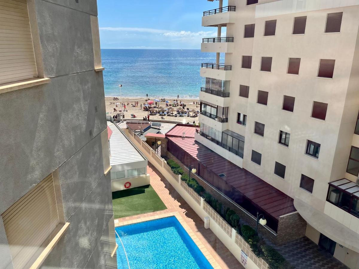 Modern Apartment On The Beach With Pool Calpe Esterno foto